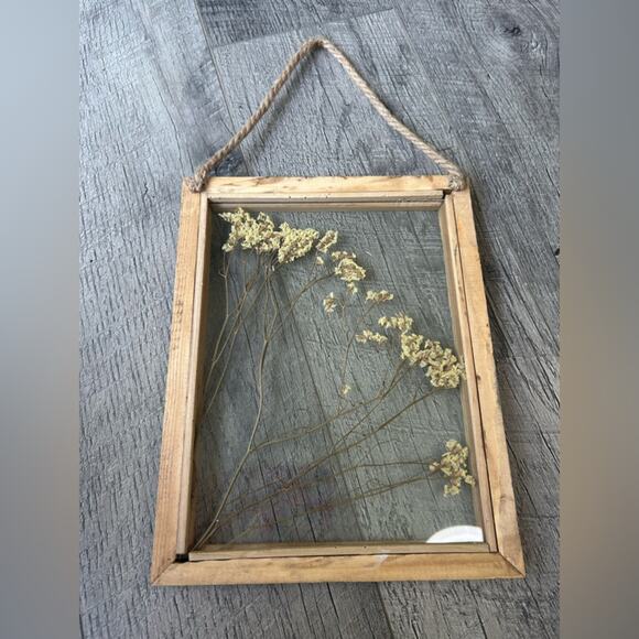Dried flowerwall art-glass pressed floral, frame - ready to hang-cottage core - Picture 4 of 7